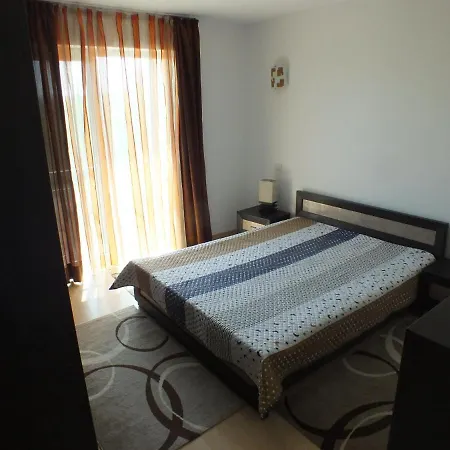Seaside Piano Bar Apartment Mamaia